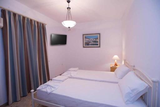 Paros center houses - Housity