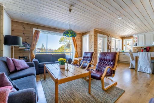 Three-Bedroom Holiday Cottage - Housity