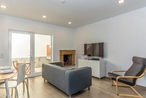 FLH Faro Central House with Terrace - Housity