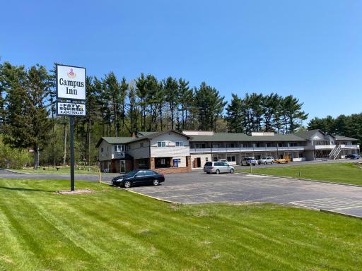 Campus Inn Baraboo - Housity