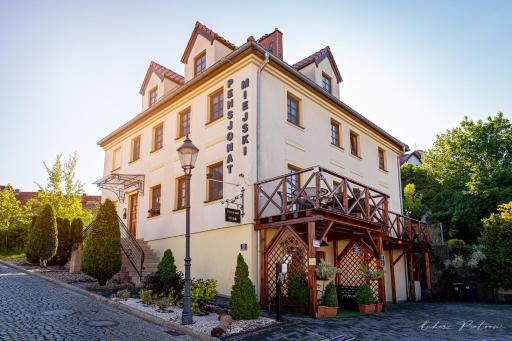 Pensjonat Miejski - Housity