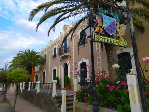 Hospedium Hotel Rural Soterraña - Housity