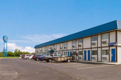Motel 6-Rossford, OH - Housity