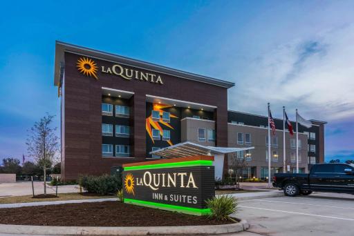 La Quinta Inn and Suites by Wyndham Houston Spring South - Housity