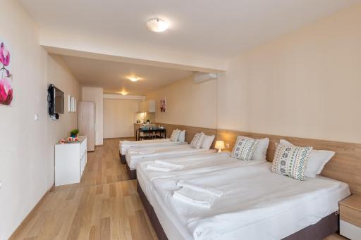 Apartments Flora - Housity