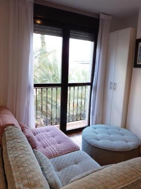 Las Novias 4 - Housity