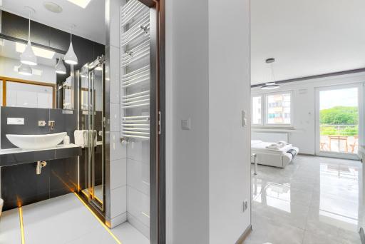 Good Day Apartments- private parking new town - Housity