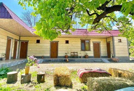 Aghasu Tun B&B - Housity