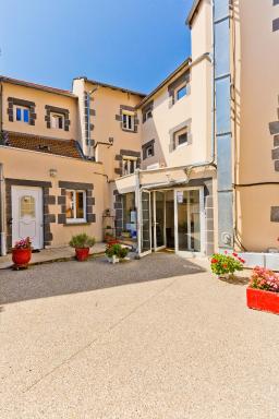 Logis Hotel restaurant de la Poste - Housity