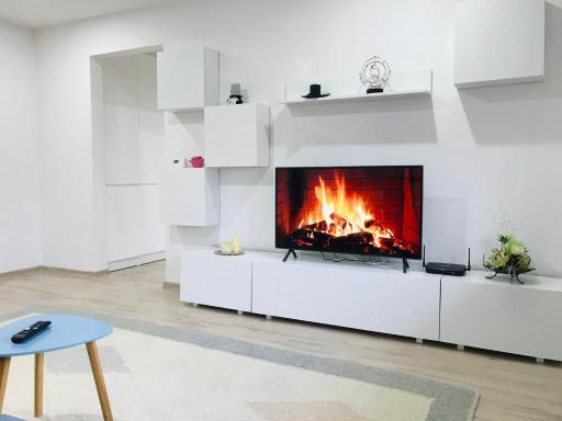 COMFY APARTMENT - Free Private Parking,AC,Wi-Fi - Housity