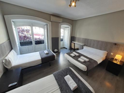 Plaza Dort Rooms IV - Housity