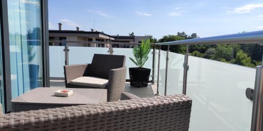 Pe-Ki Lux Apartman Székesfehérvár - Housity