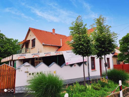Napsugár Vendégház - Housity