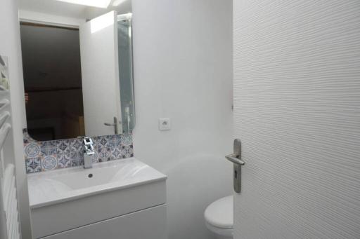 Maisonnette climatisée avec parking privé - Housity
