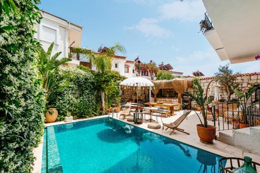 Alachi Hotel - Housity