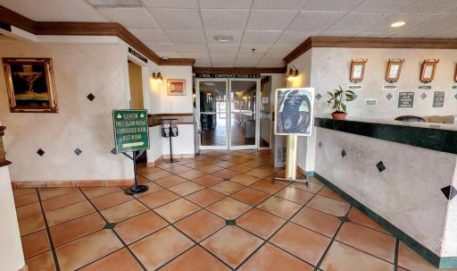 Miami Gardens Inn & Suites - Housity