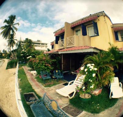 Apartment with sea view in Grand Baie, terrace & garden - 75 m² - Housity