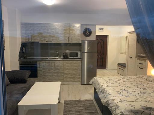 sunny days luxury studio - Housity