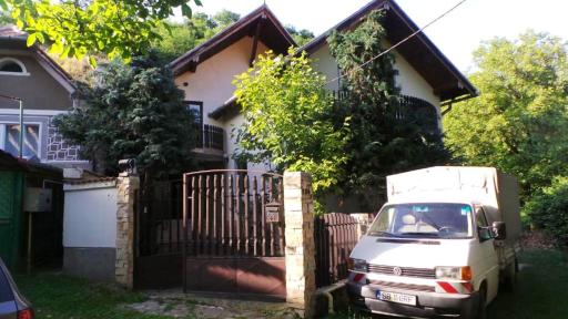 Spacious chalet in Sibiel with mountain and lake views + Jacuzzi - Housity