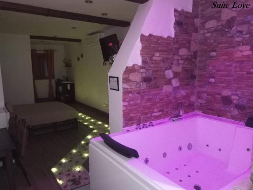 Suite Love Jacuzzi (Casas Toya) - Housity