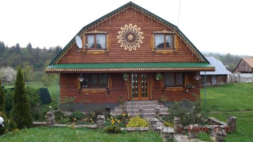 Sadyba u Anastasijky - Housity