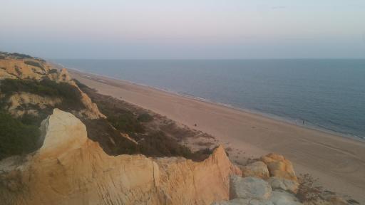 Duplex en Huelva a 15 minutos en coche de las mejores playas de España - Housity