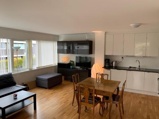 Moderne leilighet i barnevennlig område sentralt - Housity