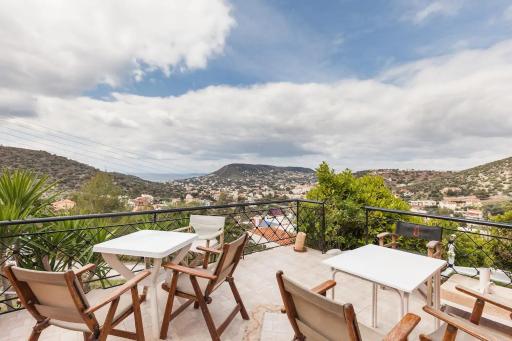 WHOLE HOUSE NEAR THE BEACH WITH AMAZING VIEW - Housity