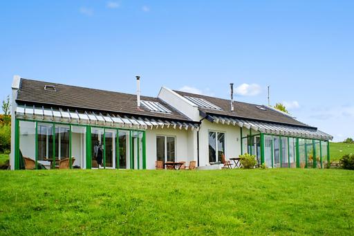 Charming House in Tourmakeady with Lake and Mountain Views - Housity