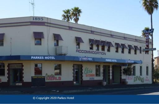 Parkes Hotel - Housity
