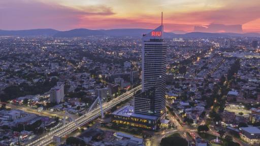 Riu Plaza Guadalajara - Housity