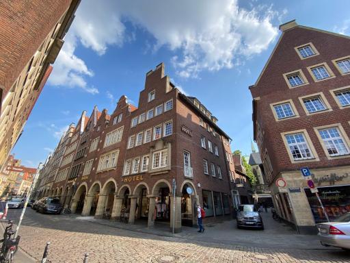 Hotel Busche am Dom - Housity