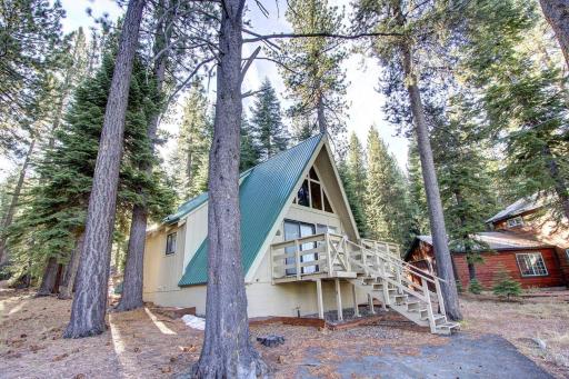 Lodgepole Chalet by Lake Tahoe Accommodations - Housity