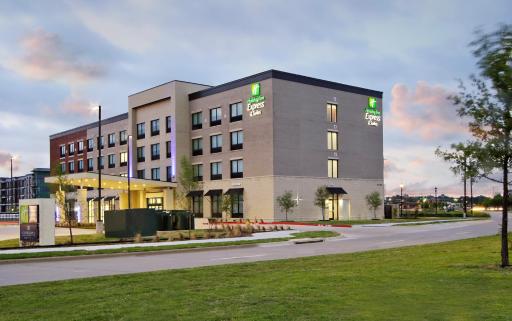 Holiday Inn Express & Suites Dallas Frisco NW Toyota Stdm, an IHG Hotel - Housity