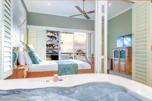 Avocado Sunset Bed & Breakfast - Housity