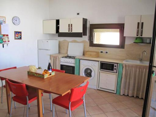 Bright Apartment Alcamo - Housity
