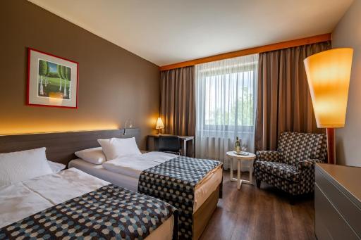 Expo Hotel - Housity