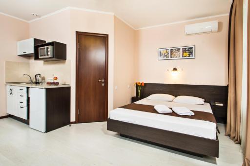 Status Apartments - Housity