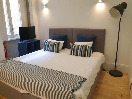 Citybreak-Apartments Caldeireiros - Housity