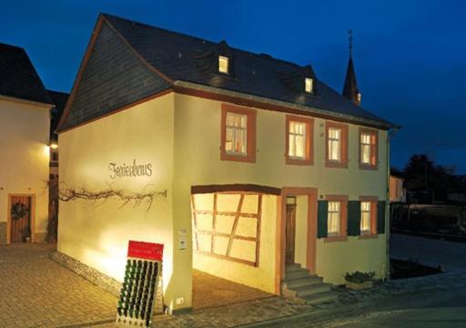 Altes Winzerhaus - Ferienhaus - Housity