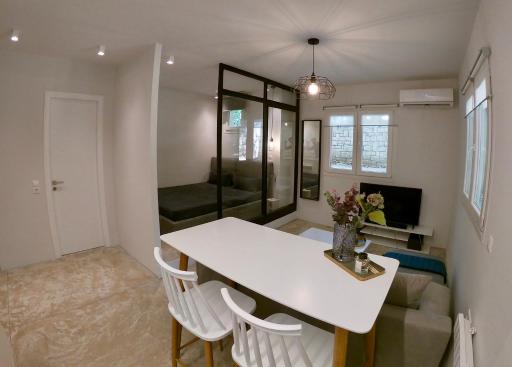 Renovated apartment in Kifissia Center near Metro G25 - Housity