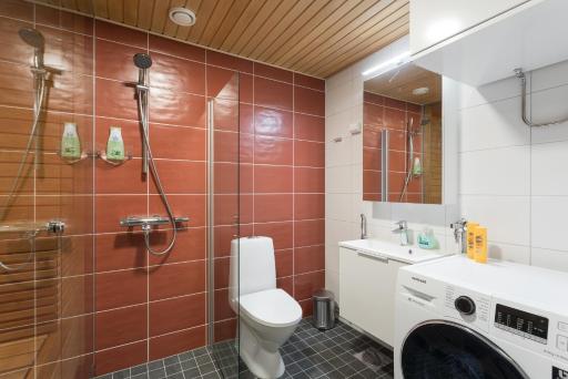 Riverside Lux with 2 bedrooms, Car Park garage and Sauna - Housity