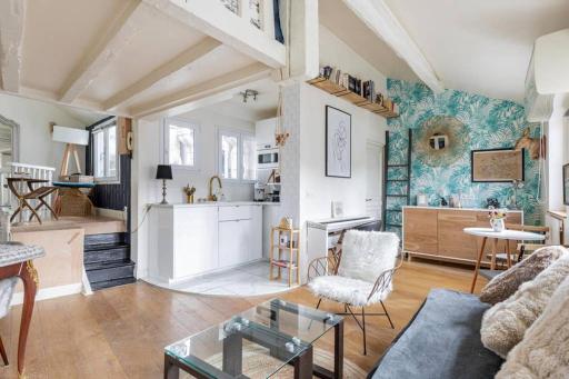 Charming and Chic Home - Notre Dame - Housity