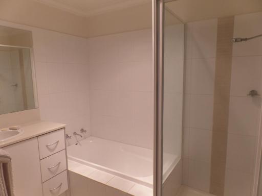 Travers Street Apartment - Housity