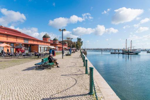 Charming town house just 500m from the marina and its well known typical market - Housity