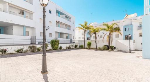 Apartamento centrico en Conil con garaje - Housity