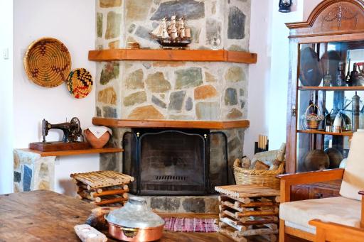 Cliff House - Housity