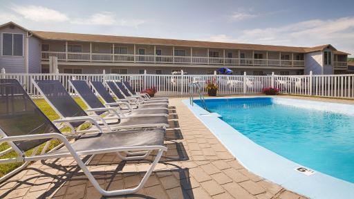 New Englander Inn Bennington - Housity