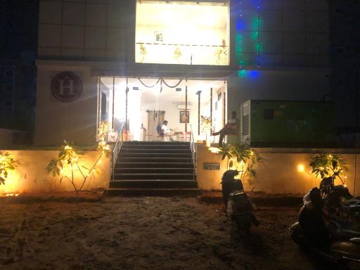 Hotel H - Housity