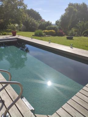 La petite Hautière Maison 2 personnes Plouer sur Rance avec piscine - Housity